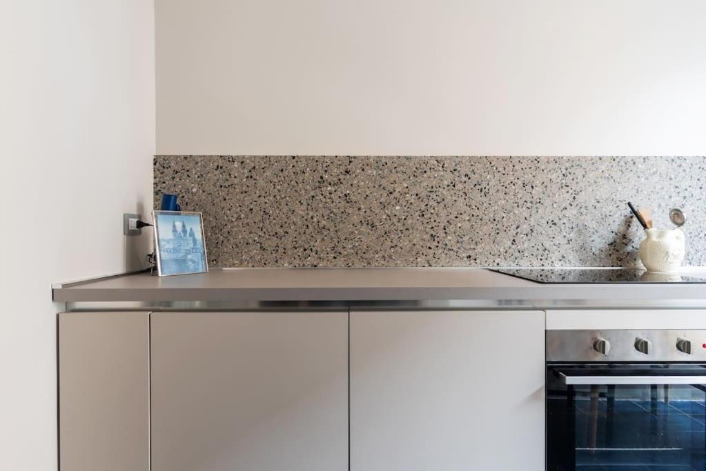 Casa Dina - Monolocale Washington De Angeli * Milano