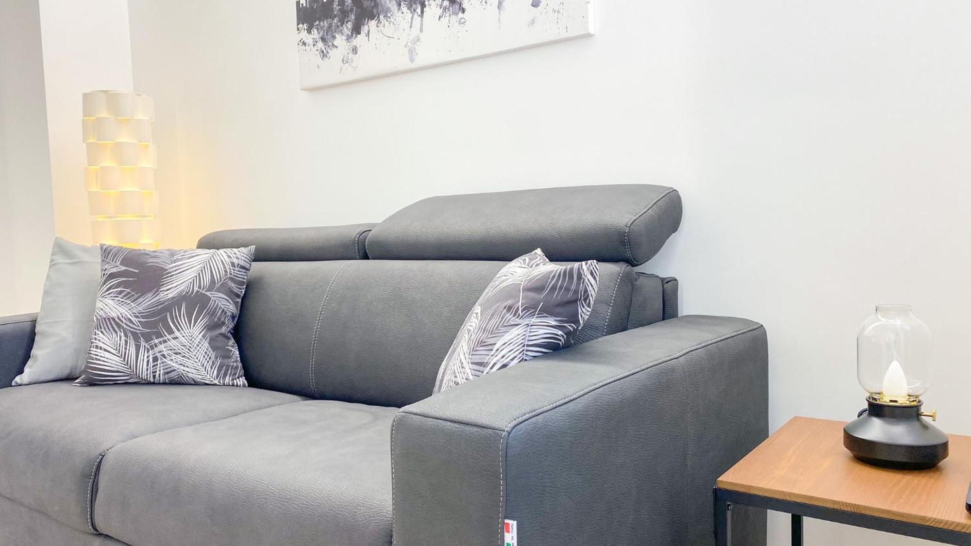 Cardano - 5 Min From Station Apartment *