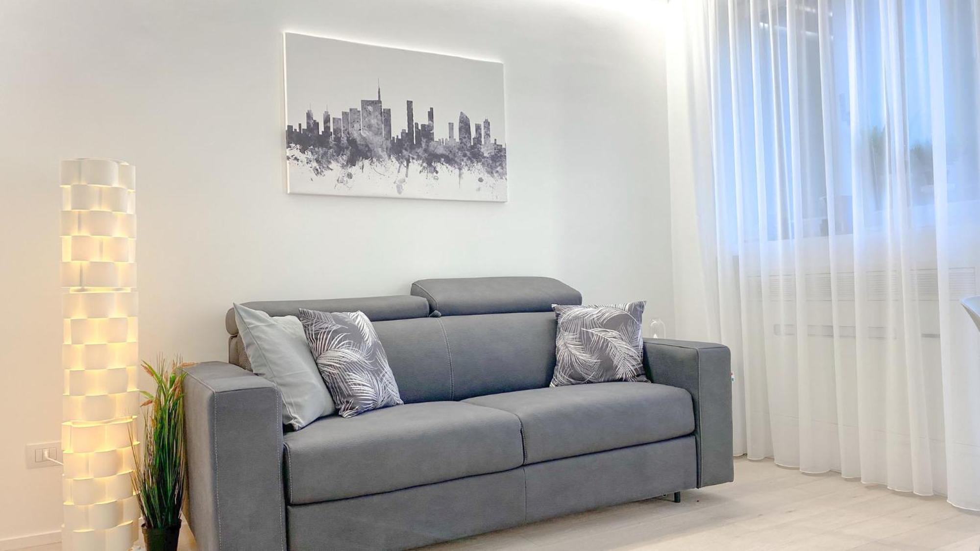Apartment Cardano - 5 Min From Station