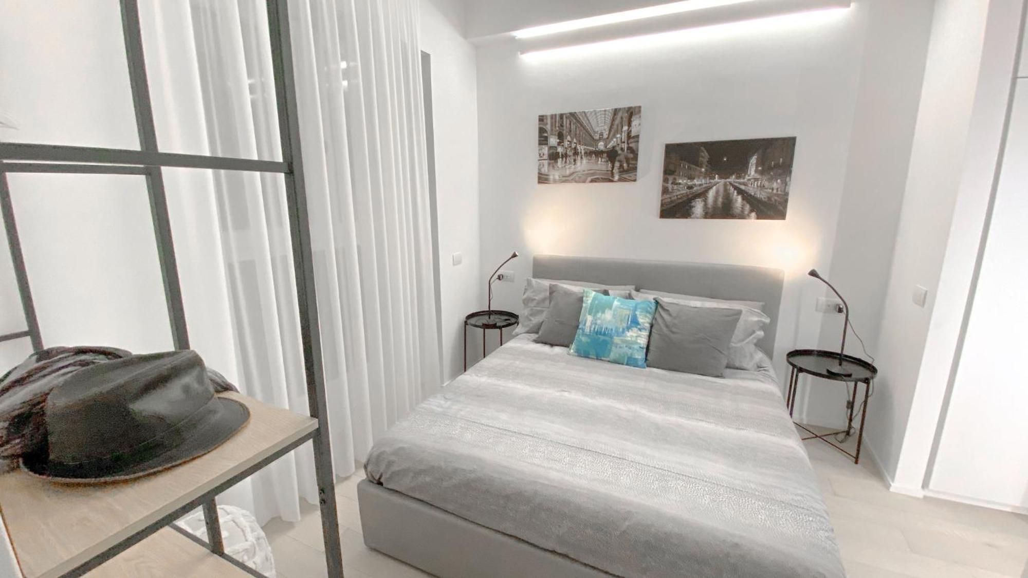 Cardano - 5 Min From Station Apartment