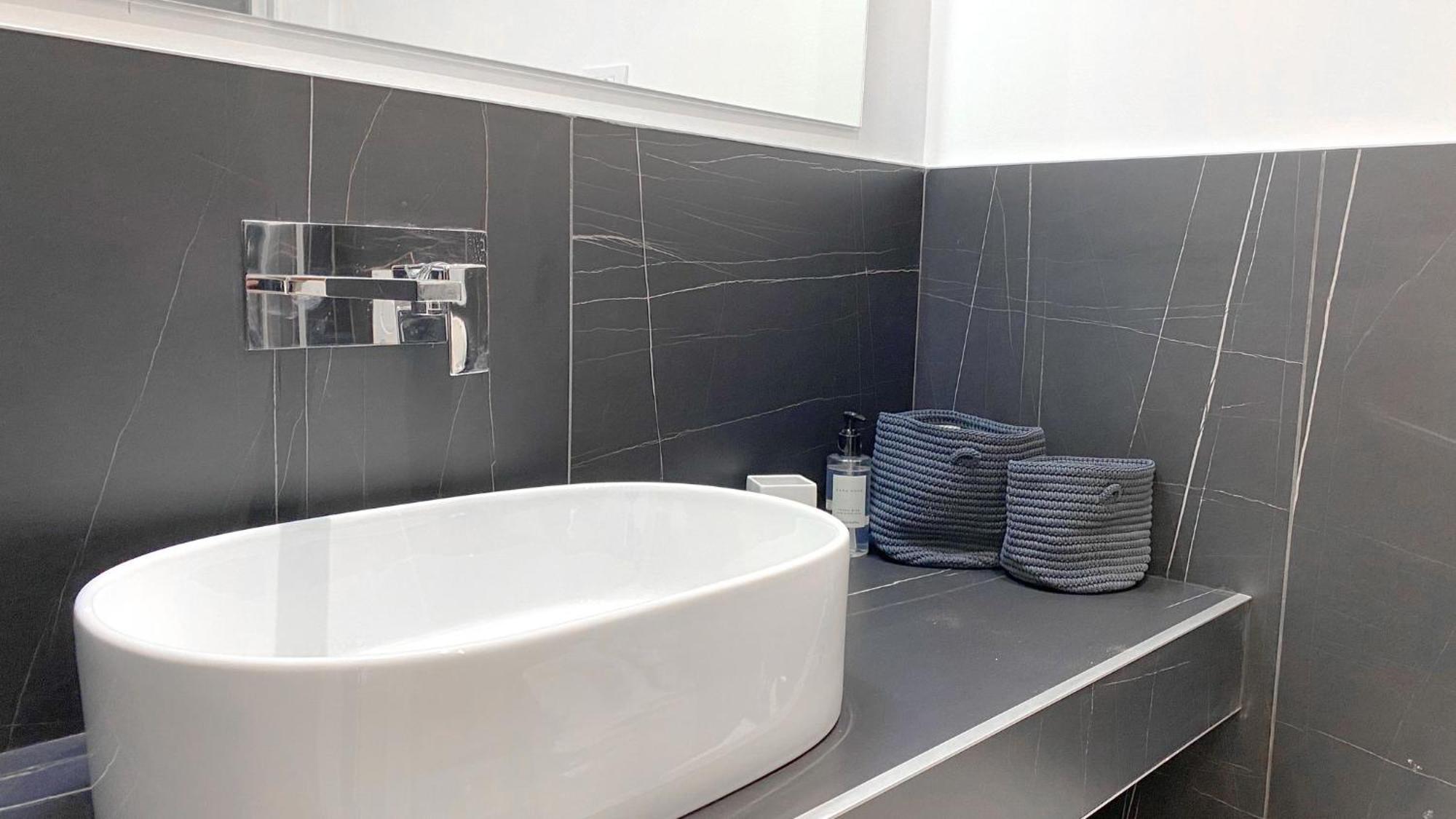 Apartment Cardano - 5 Min From Station