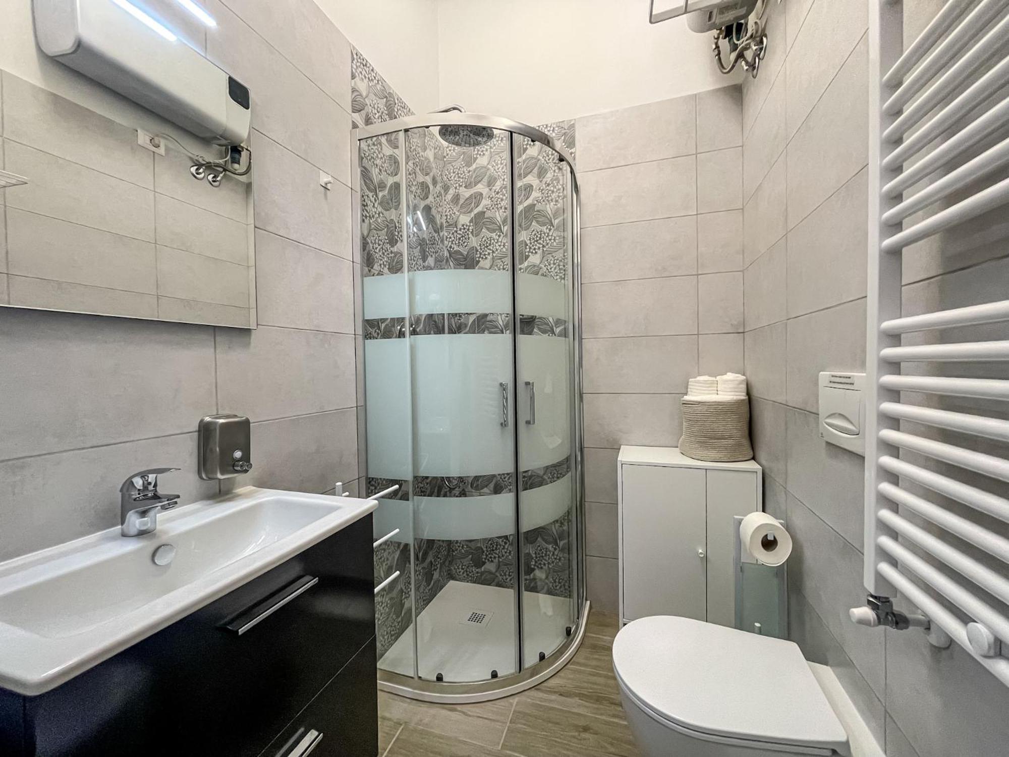Mh Guest house