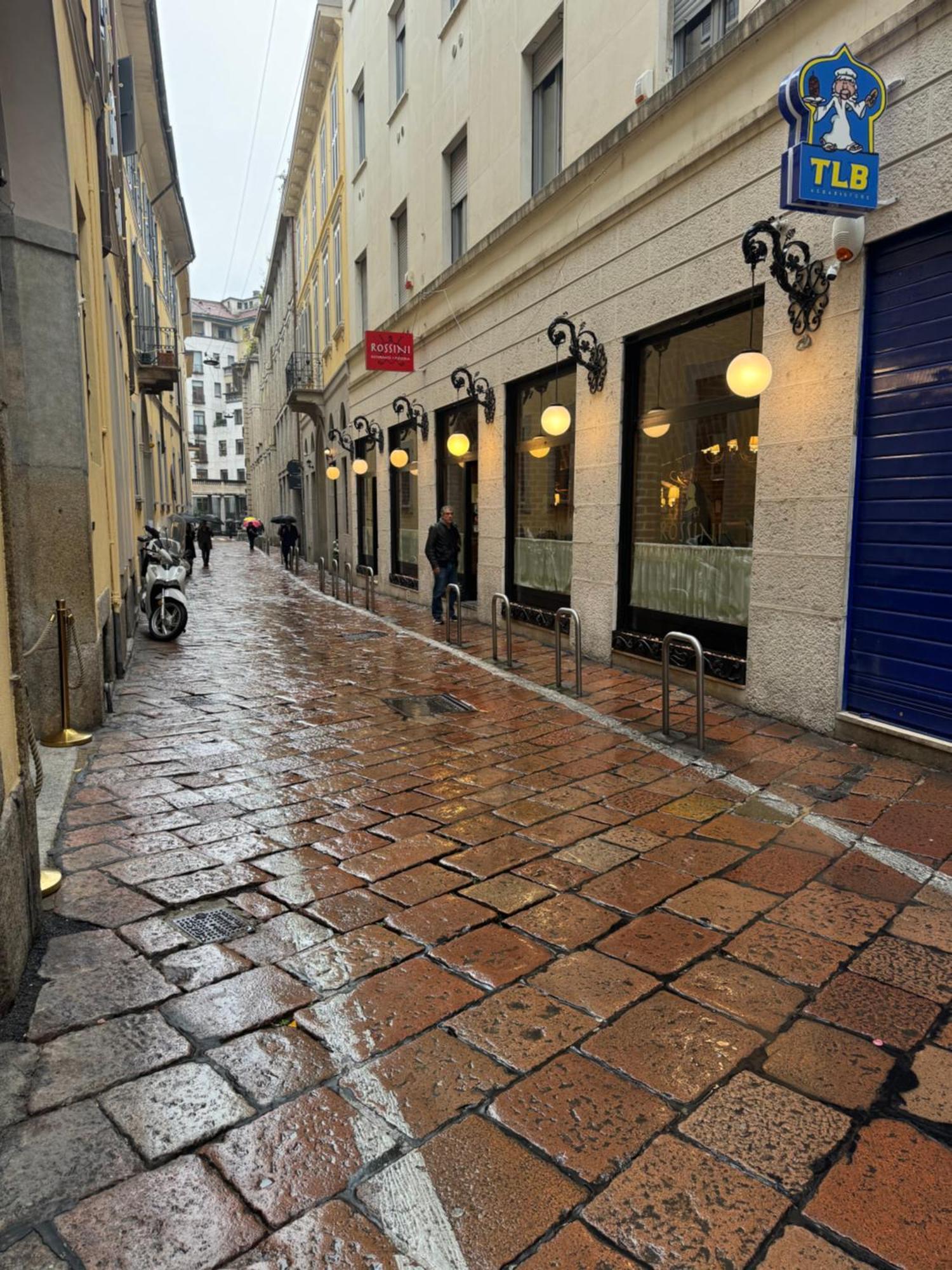 Free 30 Minutes Preemptive Cognitive Disconnect Therapy Price Location Real Duomo Palace Mini Suite Milan