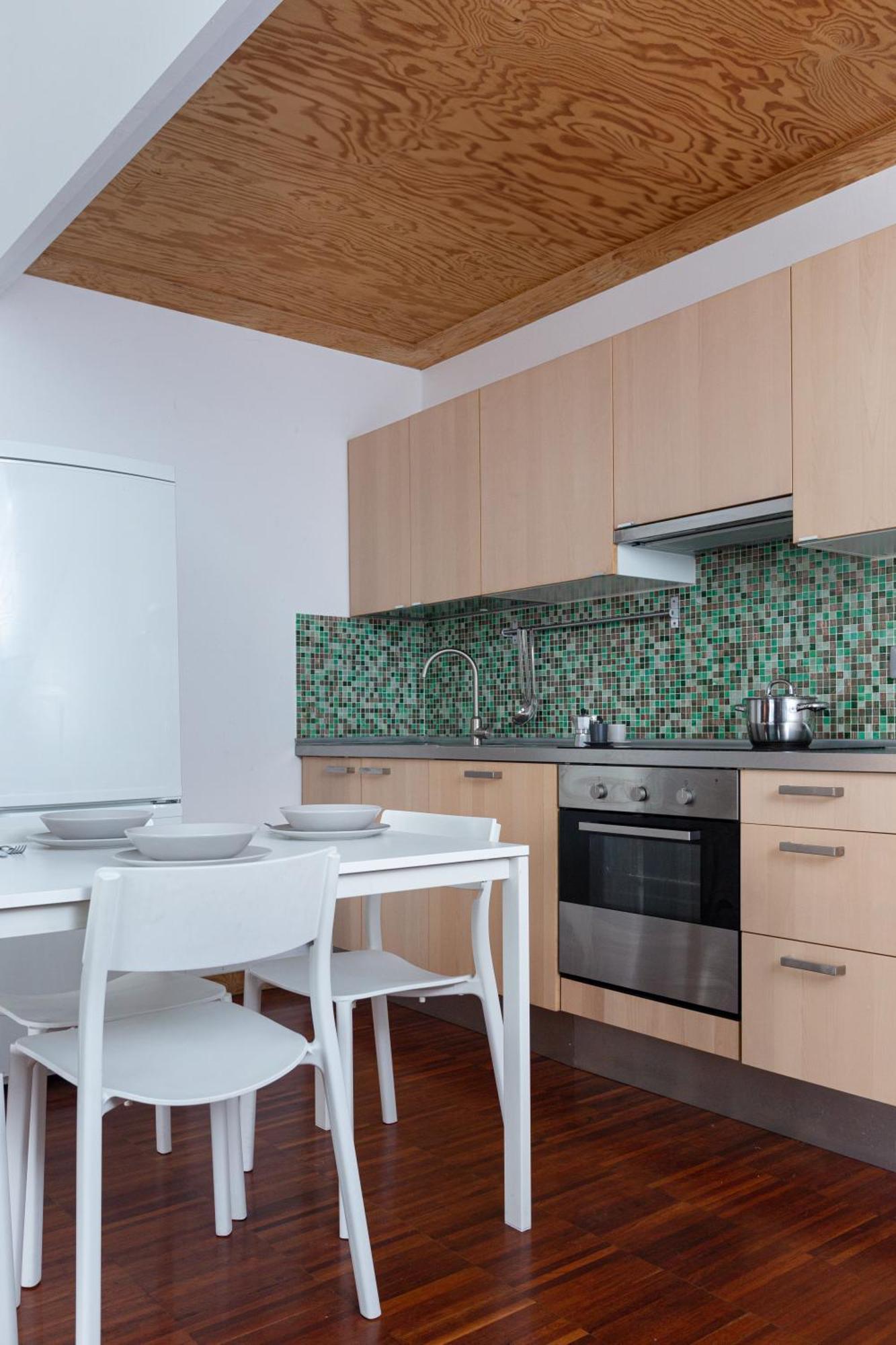 Appartamento White And Brown Exclusive Loft With Terrace - Free Parking - M2 Station