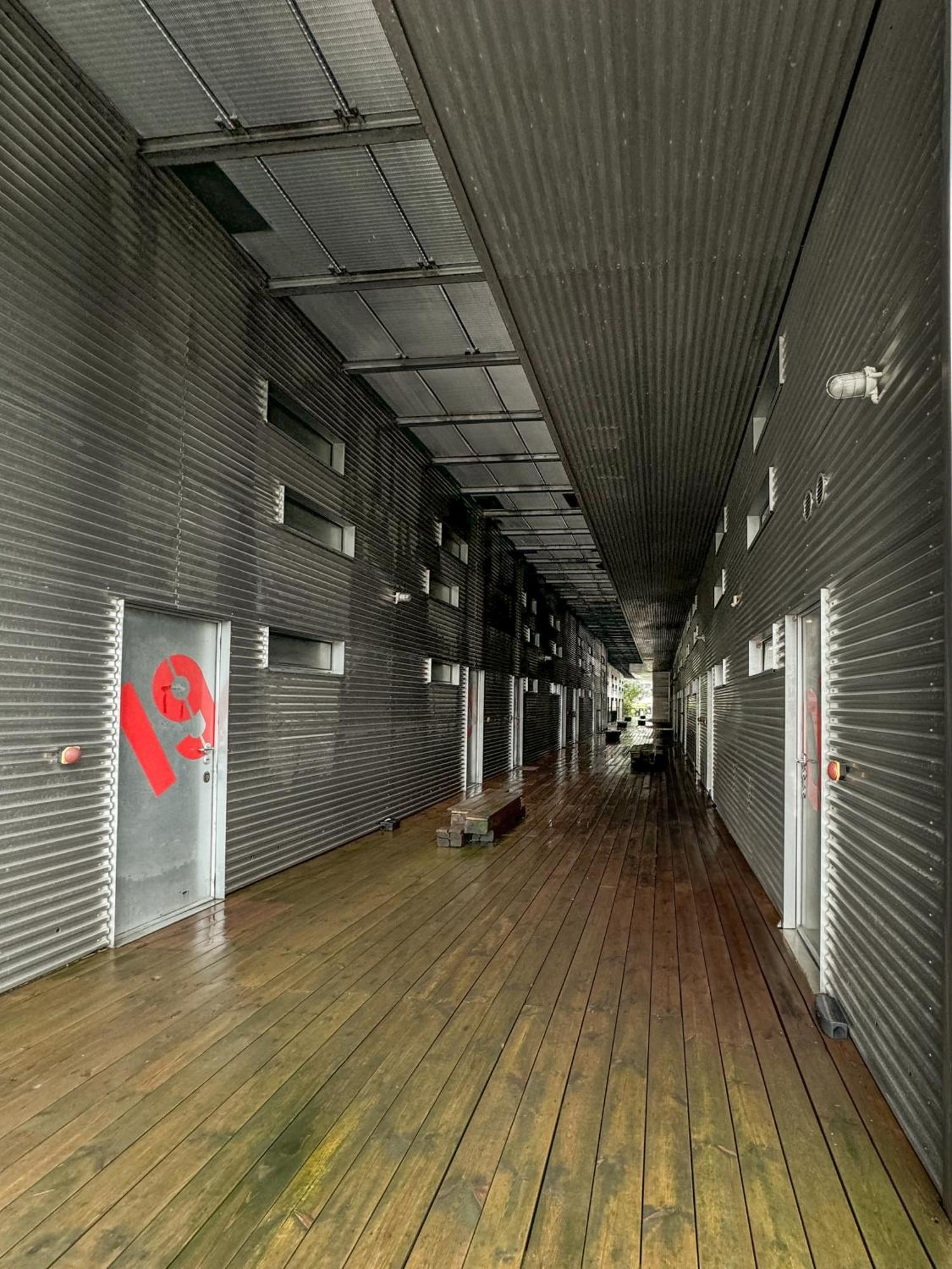 White And Brown Exclusive Loft With Terrace - Free Parking - M2 Station Appartamento Milano