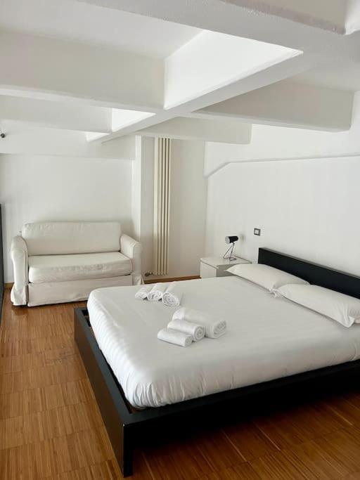 Loft Industrial Revival Holiday home Milan