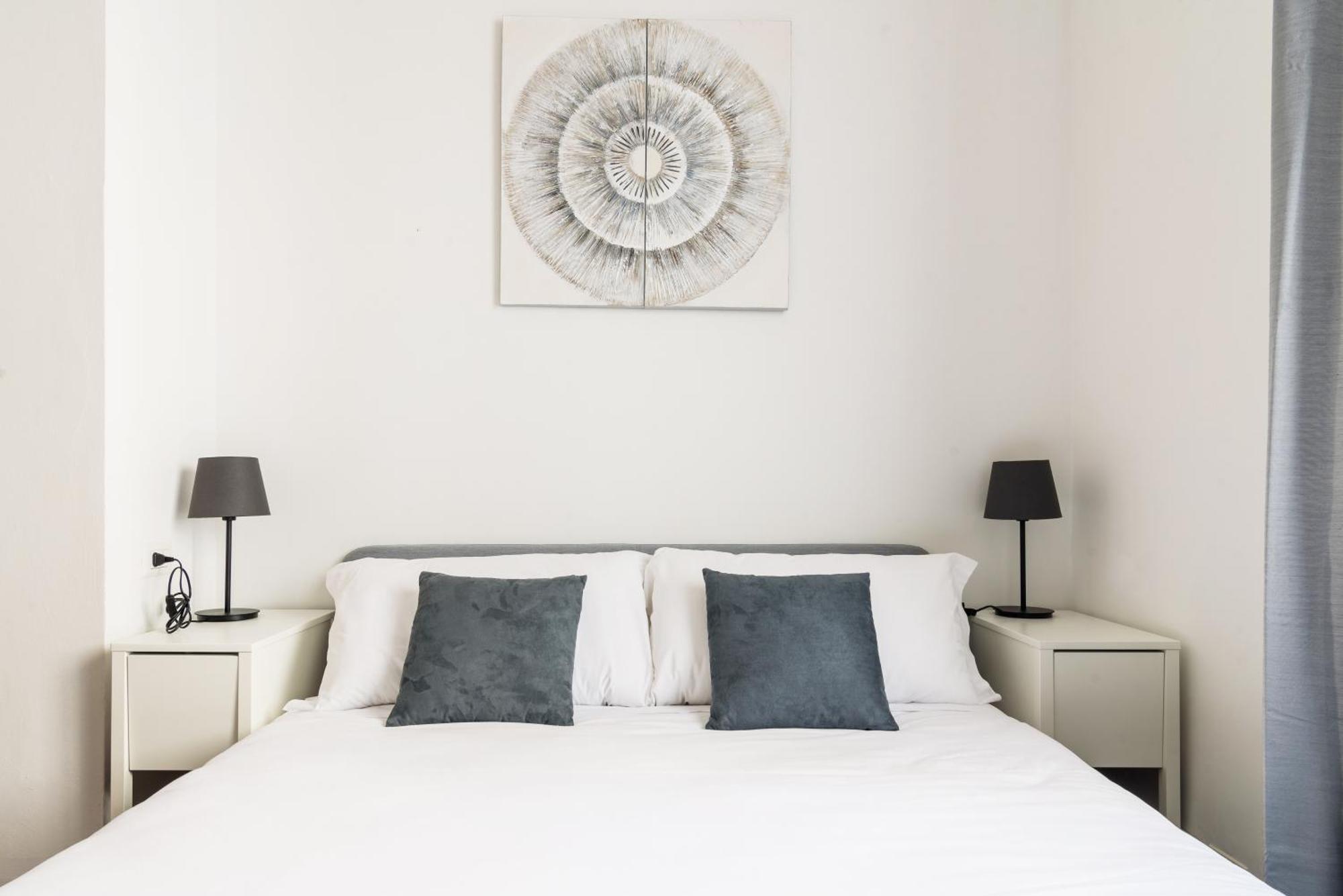 Luxury 4 Bedrooms Close To Duomo * Milan