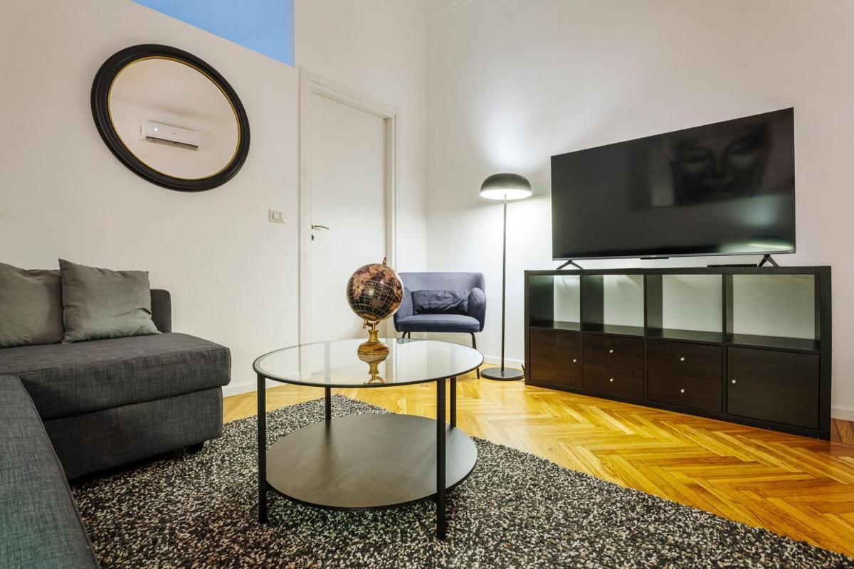 Apartment Luxury 4 Bedrooms Close To Duomo