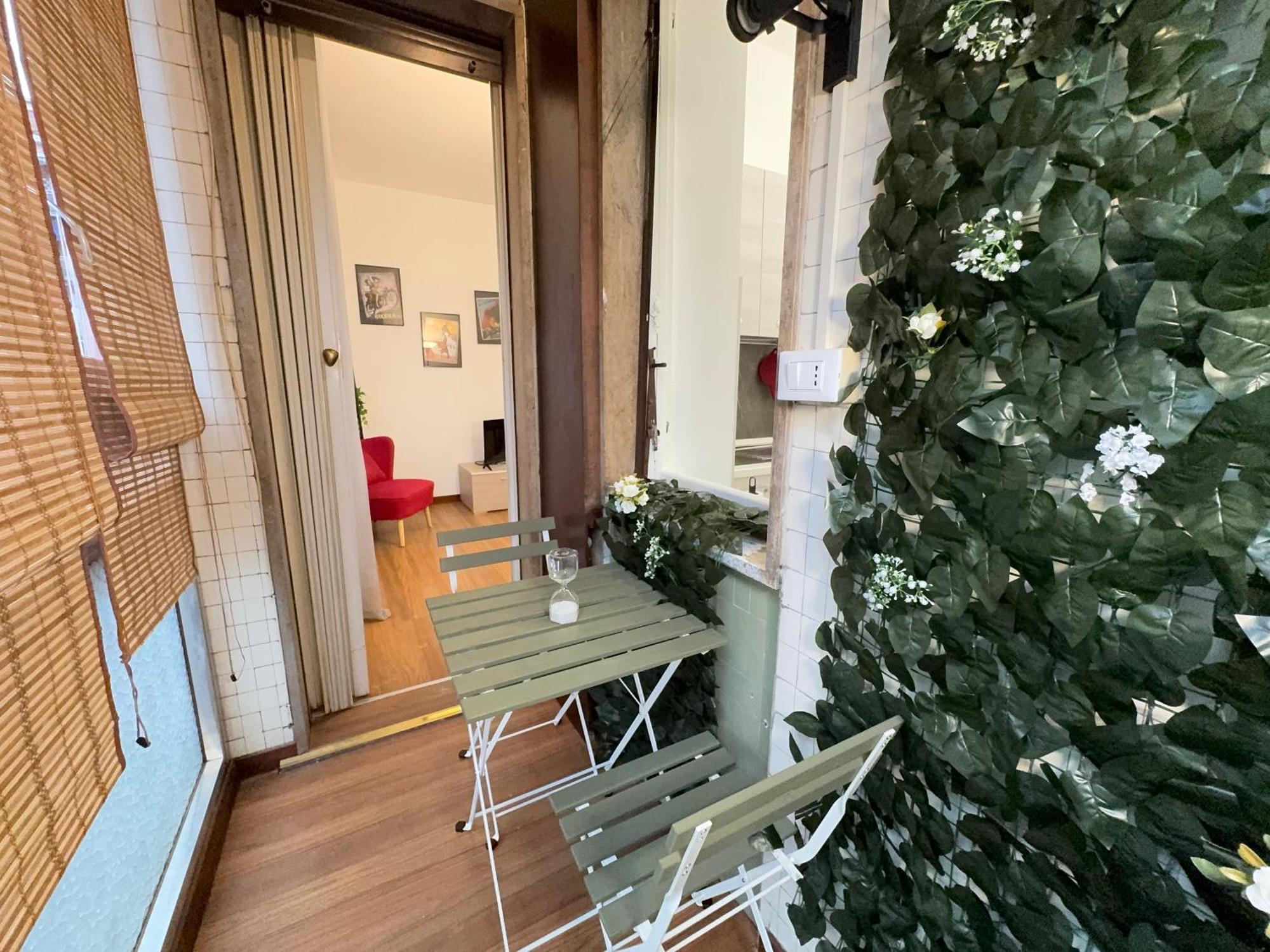 Apartment 10' Linate Airport, Perfect For Visiting *