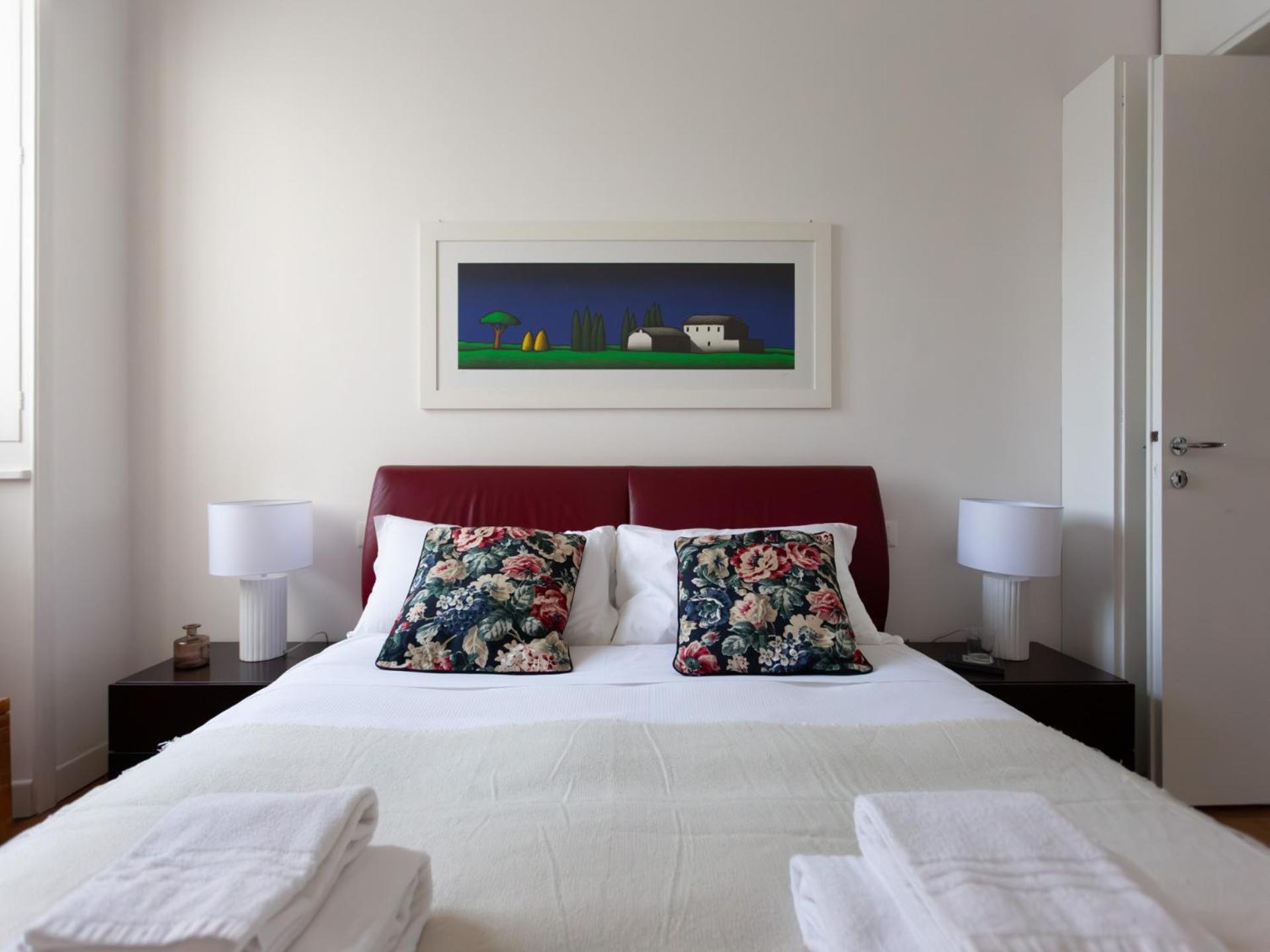The Rent - Spacious Two-bedroom In Crocetta Apartamento *