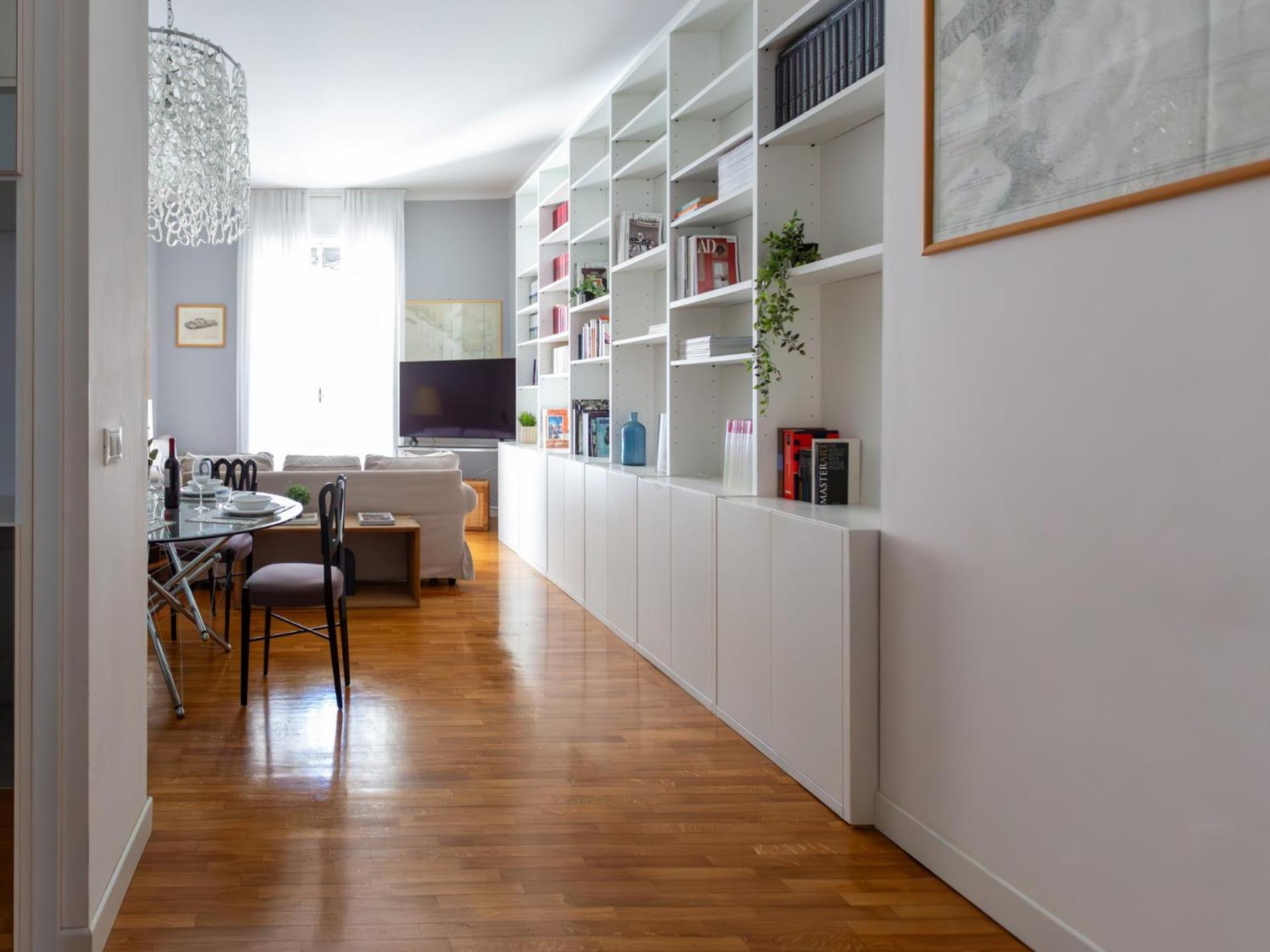 The Rent - Spacious Two-bedroom In Crocetta Apartamento