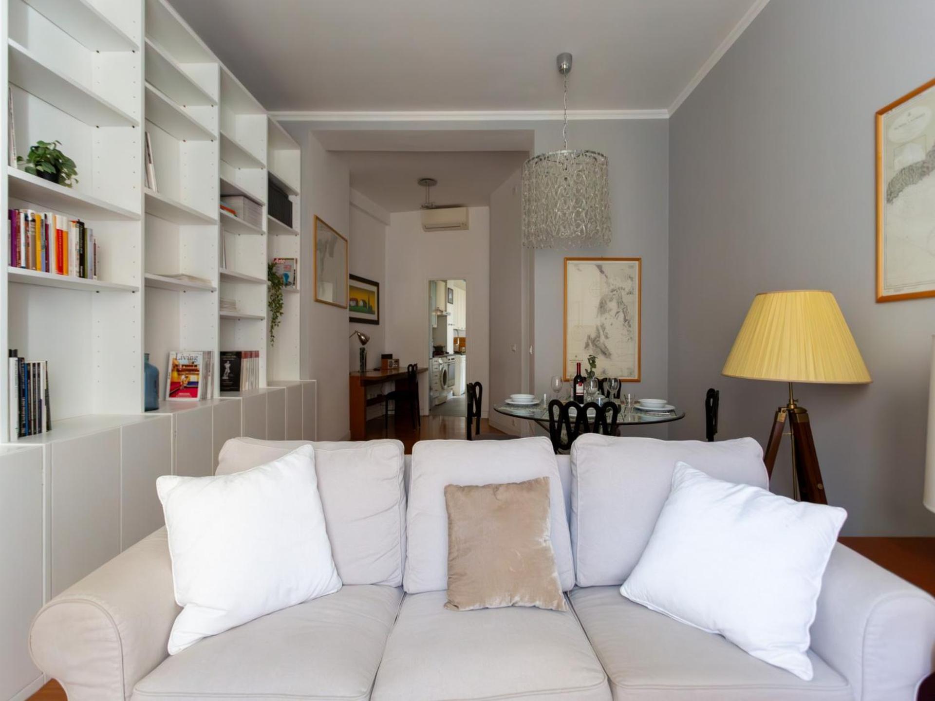 Apartamento The Rent - Spacious Two-bedroom In Crocetta Milão