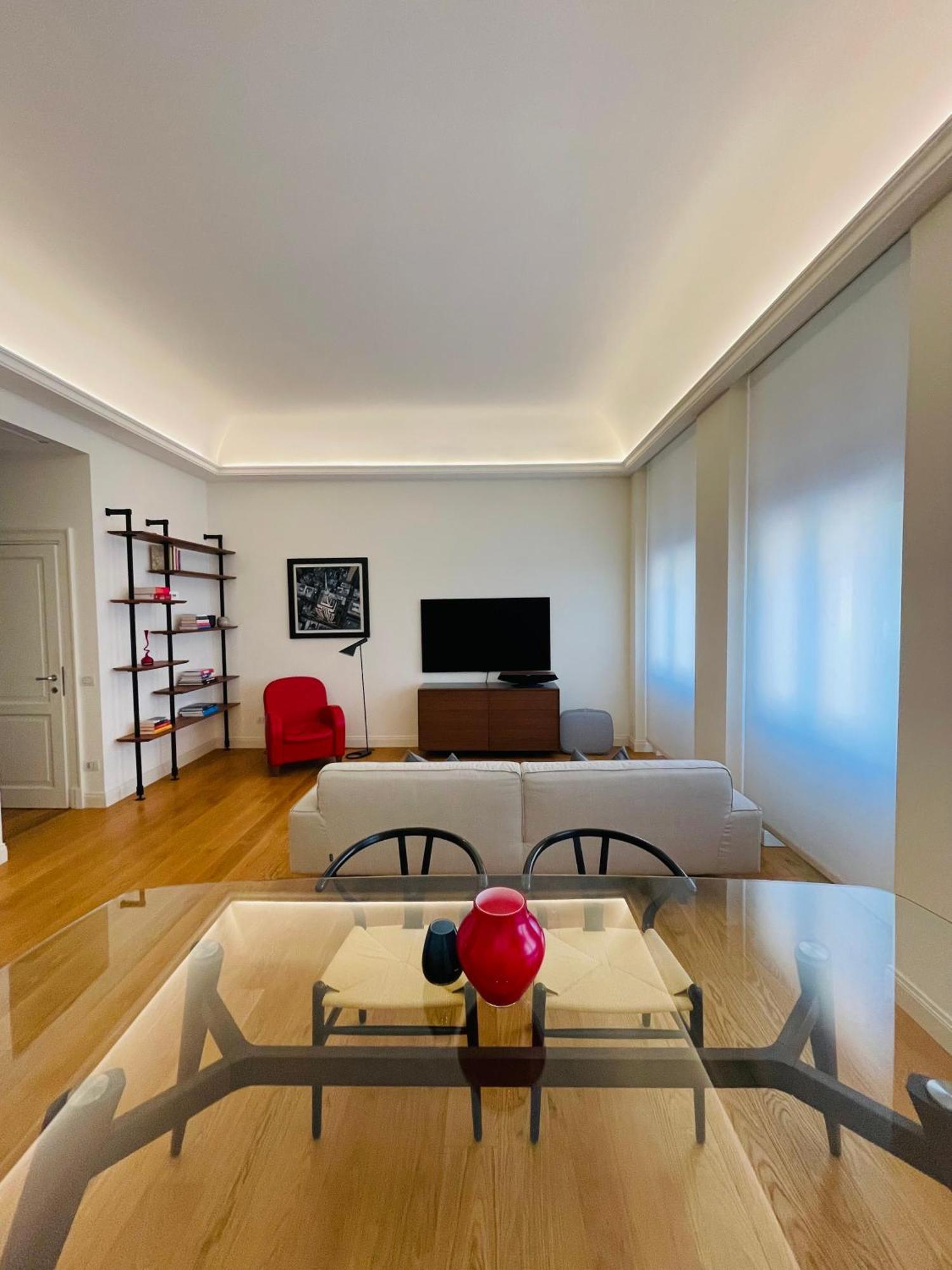 Appartamento Elegante In Centro, Zona Risorgimento *