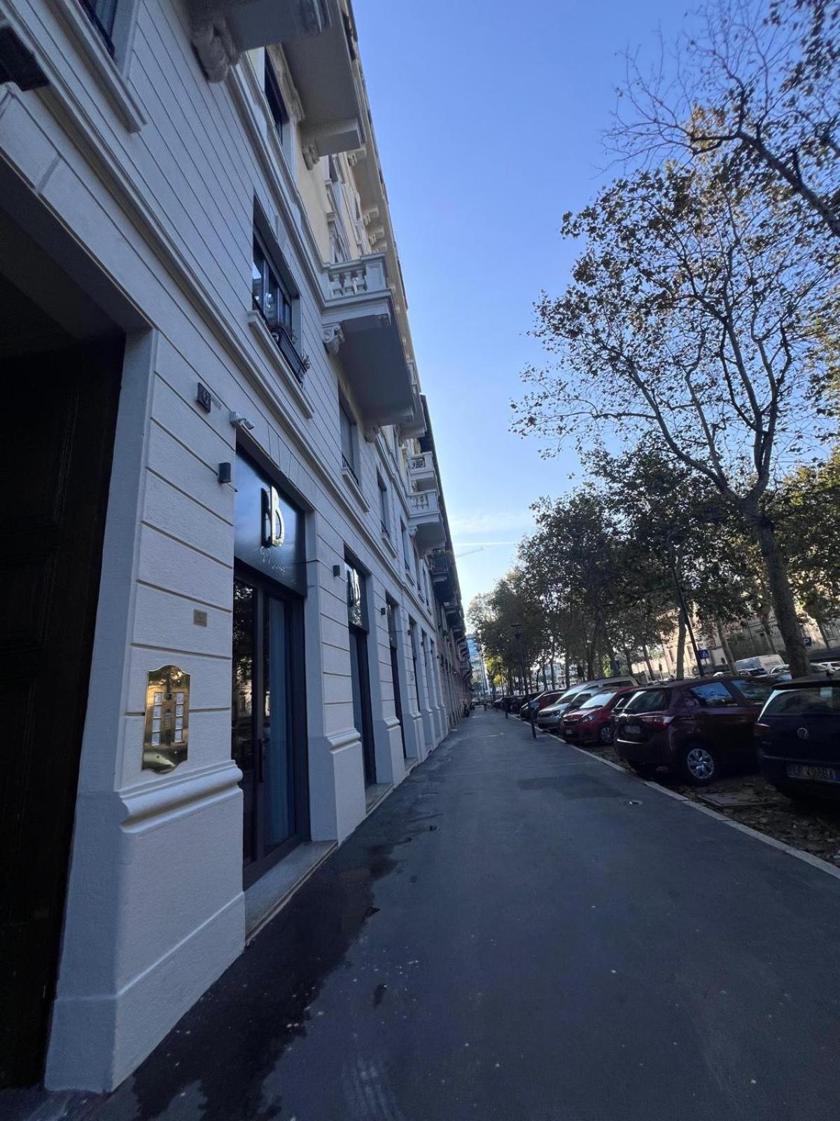 Kibilu - Via Valtellina - Quartiere Isola - Stazione Garibaldi - Monumentale - Vicinanze Brera * Milan