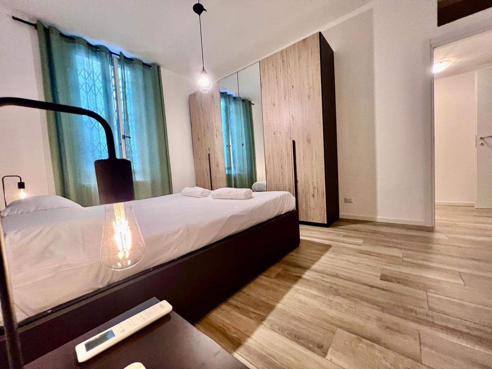 Kibilu - Via Valtellina - Quartiere Isola - Stazione Garibaldi - Monumentale - Vicinanze Brera * Milan