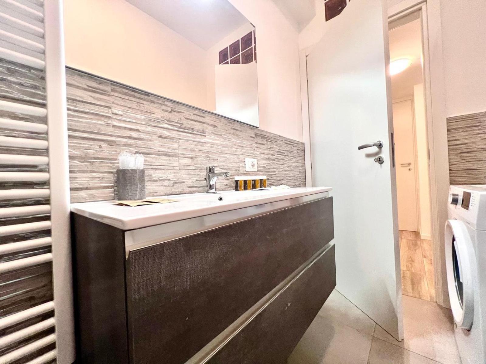 Kibilu - Via Valtellina - Quartiere Isola - Stazione Garibaldi - Monumentale - Vicinanze Brera Apartment