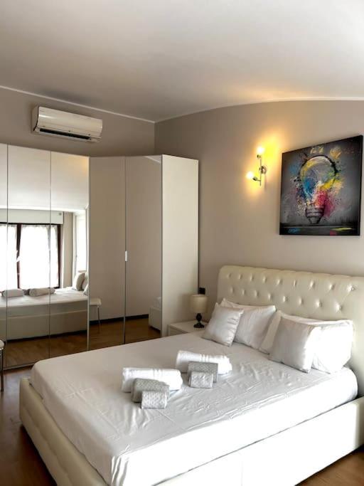 Apartment Moderno E Luminoso Con Terrazzo, M2 Malpensa Train Milan