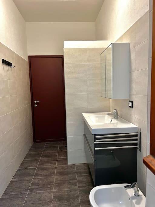 Apartment Isola Maciachini - Moderno Trilocale Con Balcone 10 Min Da Stazione Milan