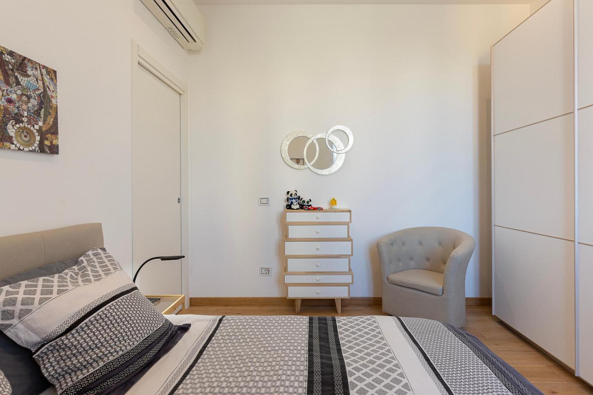 Flat 50m Station! Apartment