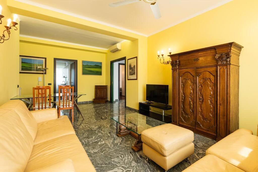 Fantastic Two Bedroom Zara 5th Fl- Mirable Pm Apartment