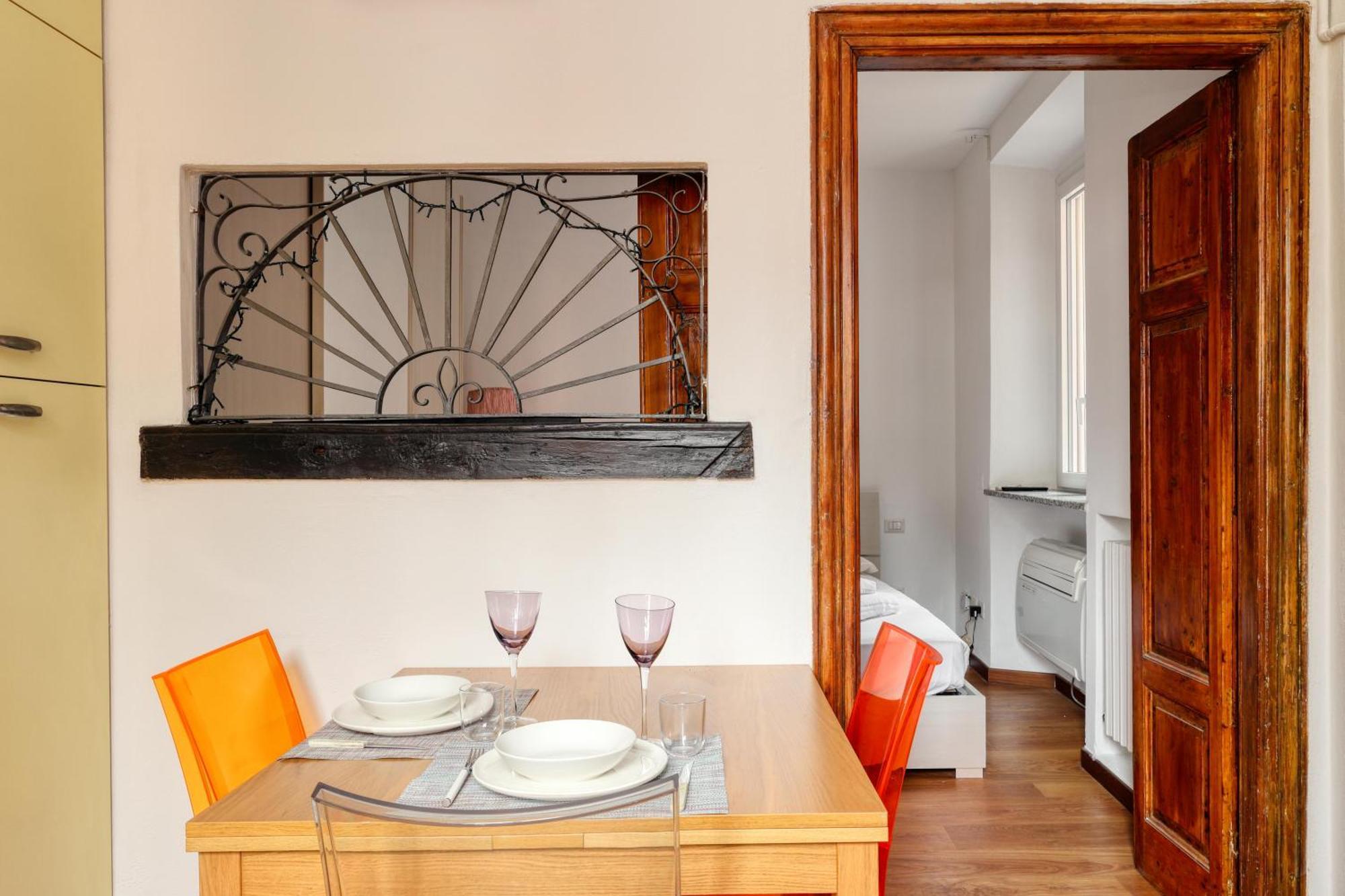 Apartment Joivy Welcoming 1br Flat In Porta Garibaldi Milan