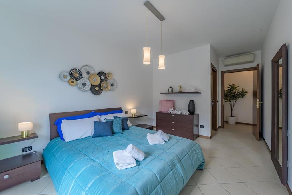 Near Duomo - Free Parking -terrace - Metro - Ac Apartment