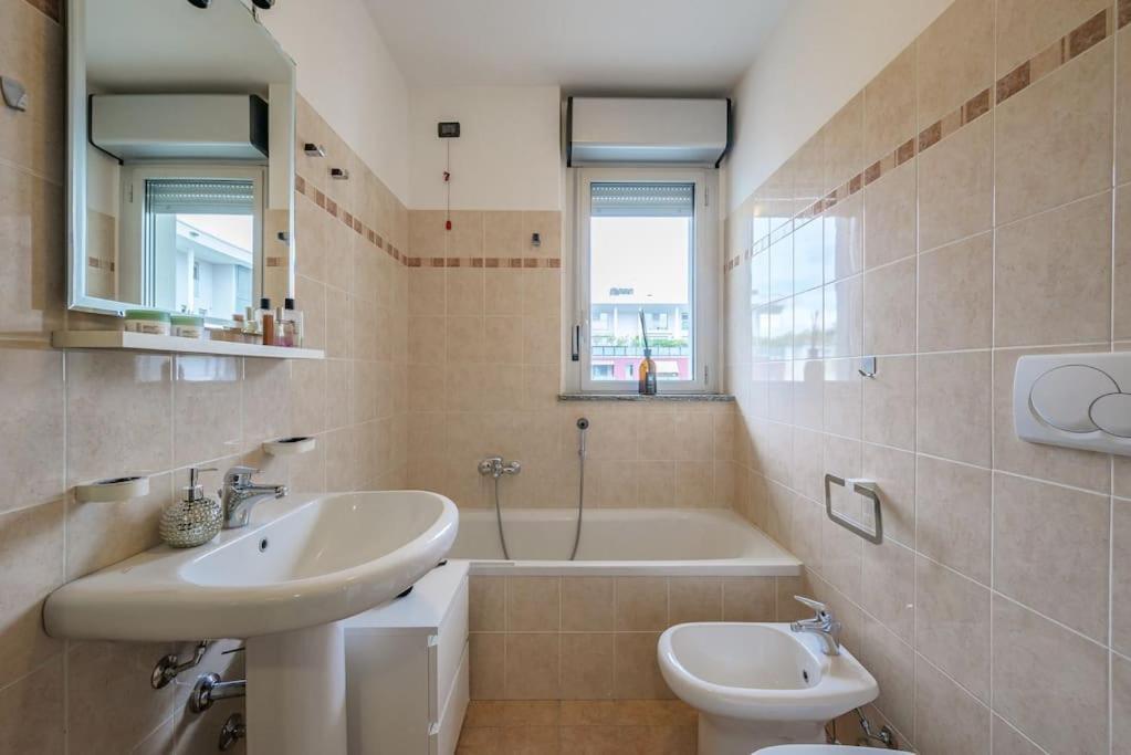 Near Duomo - Free Parking -terrace - Metro - Ac Apartment