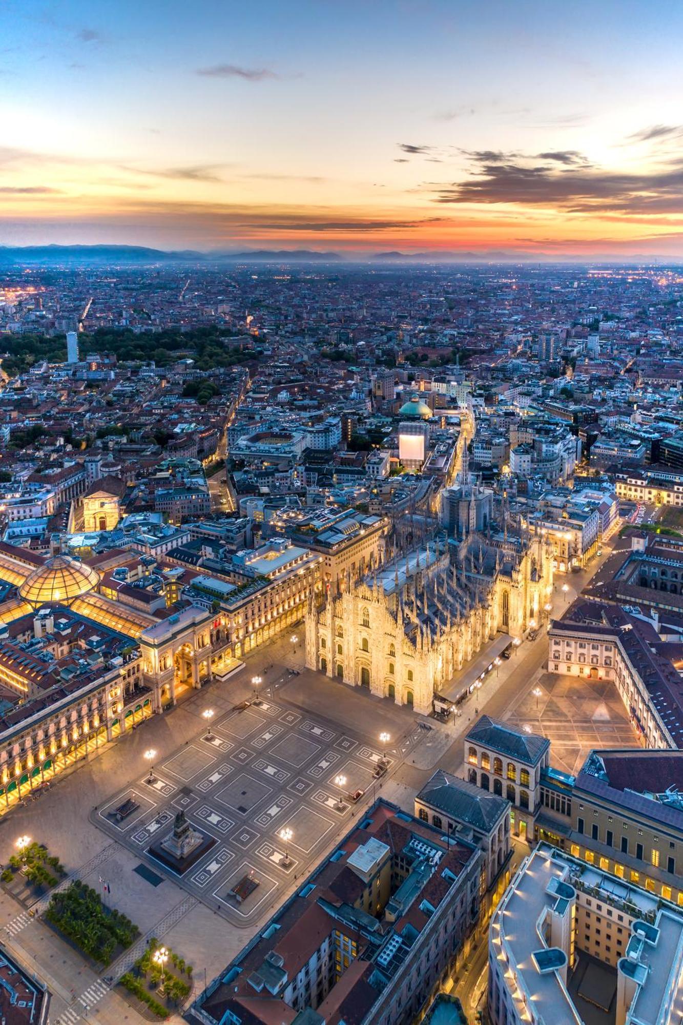 Near Duomo - Free Parking -terrace - Metro - Ac Apartment