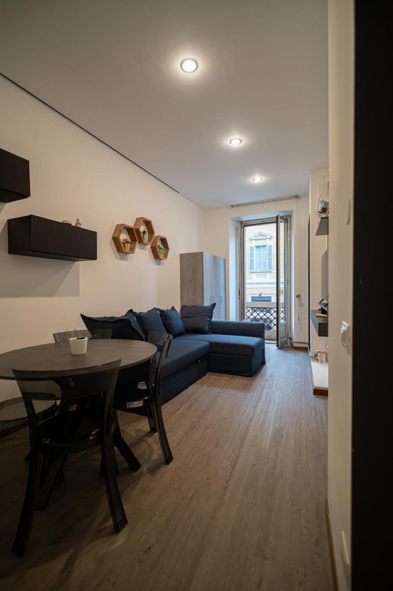 Corso Venezia View With Private Balcony - Corso Venezia Apartment