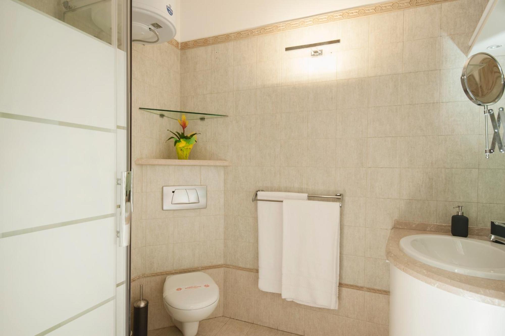 Apartment Montenapoleone Central - Best Location Possible Milan