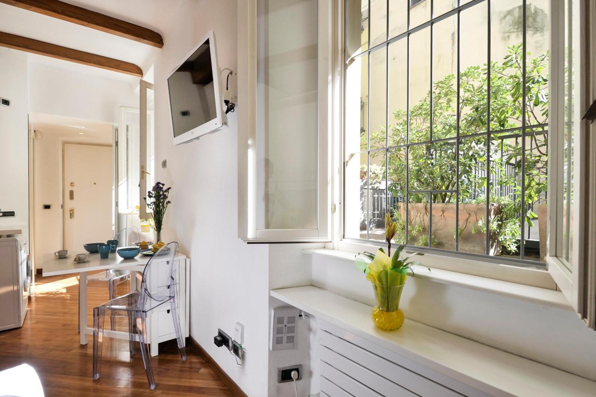 Montenapoleone Central - Best Location Possible Apartment *