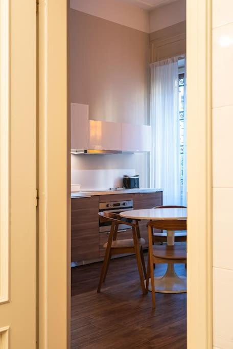 Crocetta Traviata Bilocale I Piano - Mirable Pm Apartment Milan