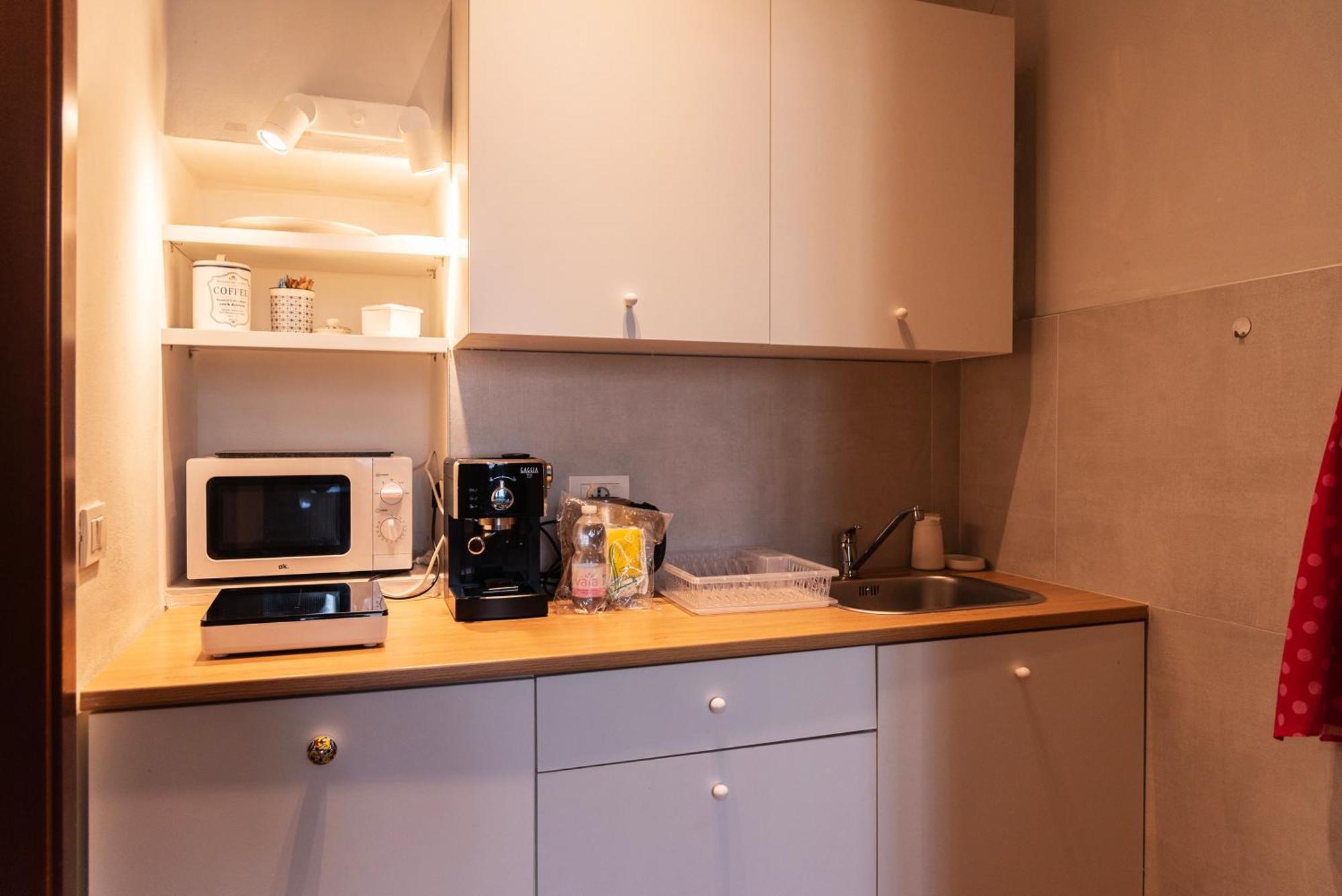 Apartment Youhosty -varesina 130 Milan