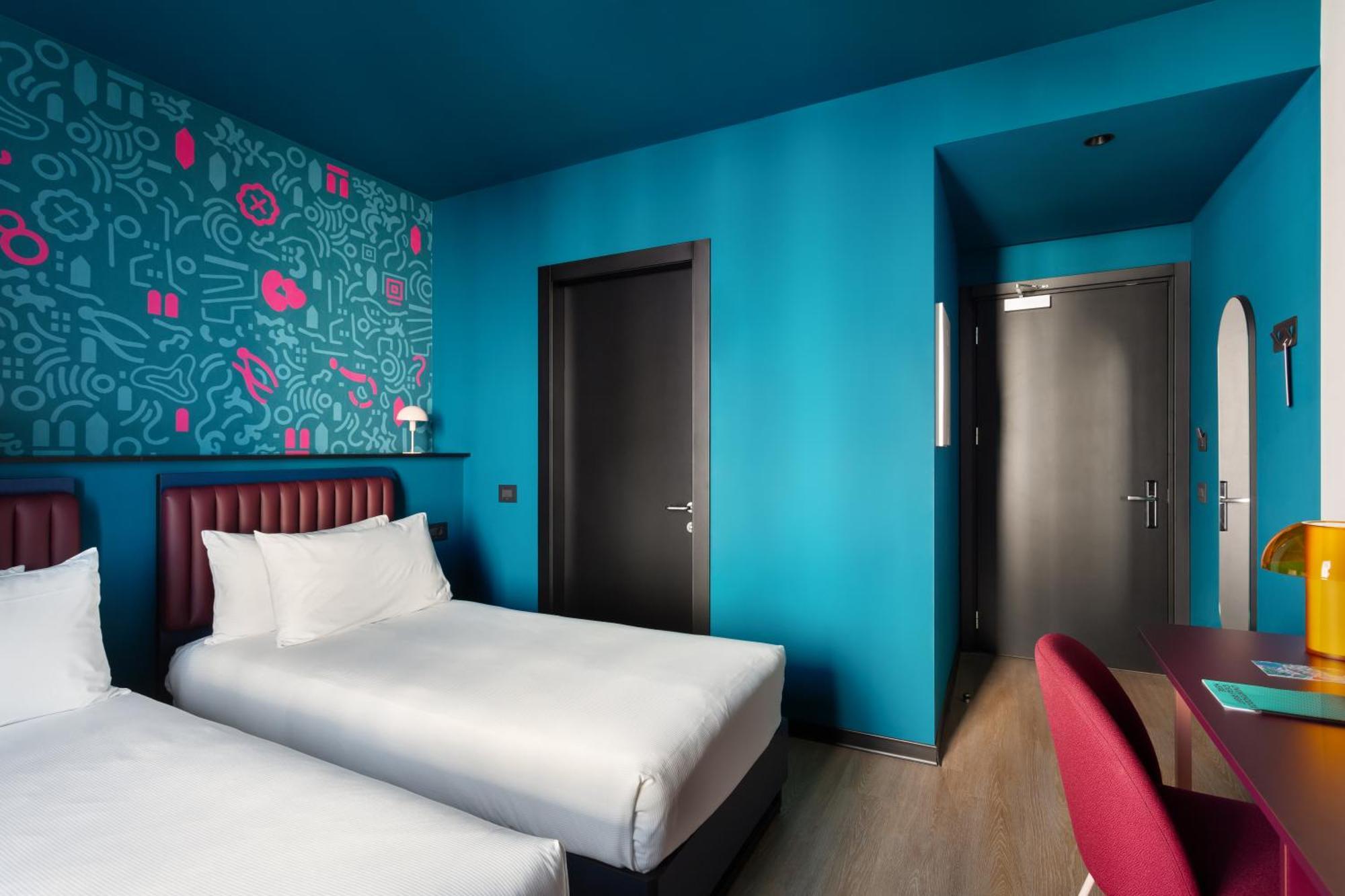 Cx Nom Hostel Milan