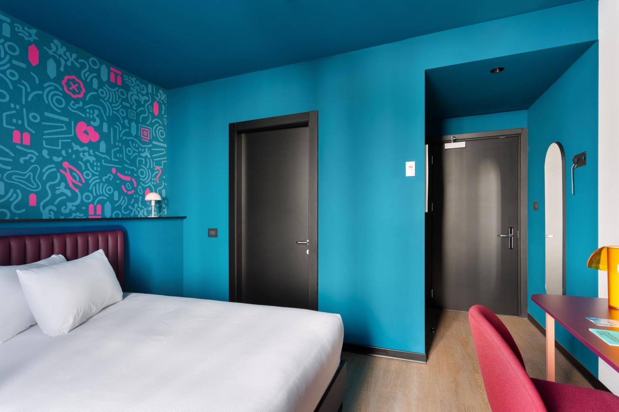 Cx Nom Hostel Milan