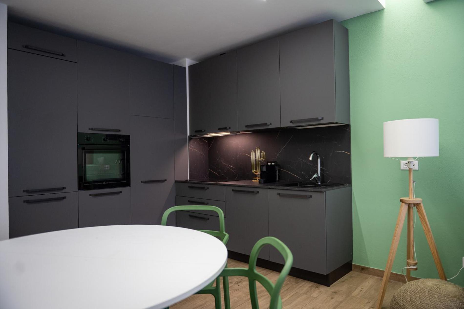 Gorki 11 - Modern Escape Apartment