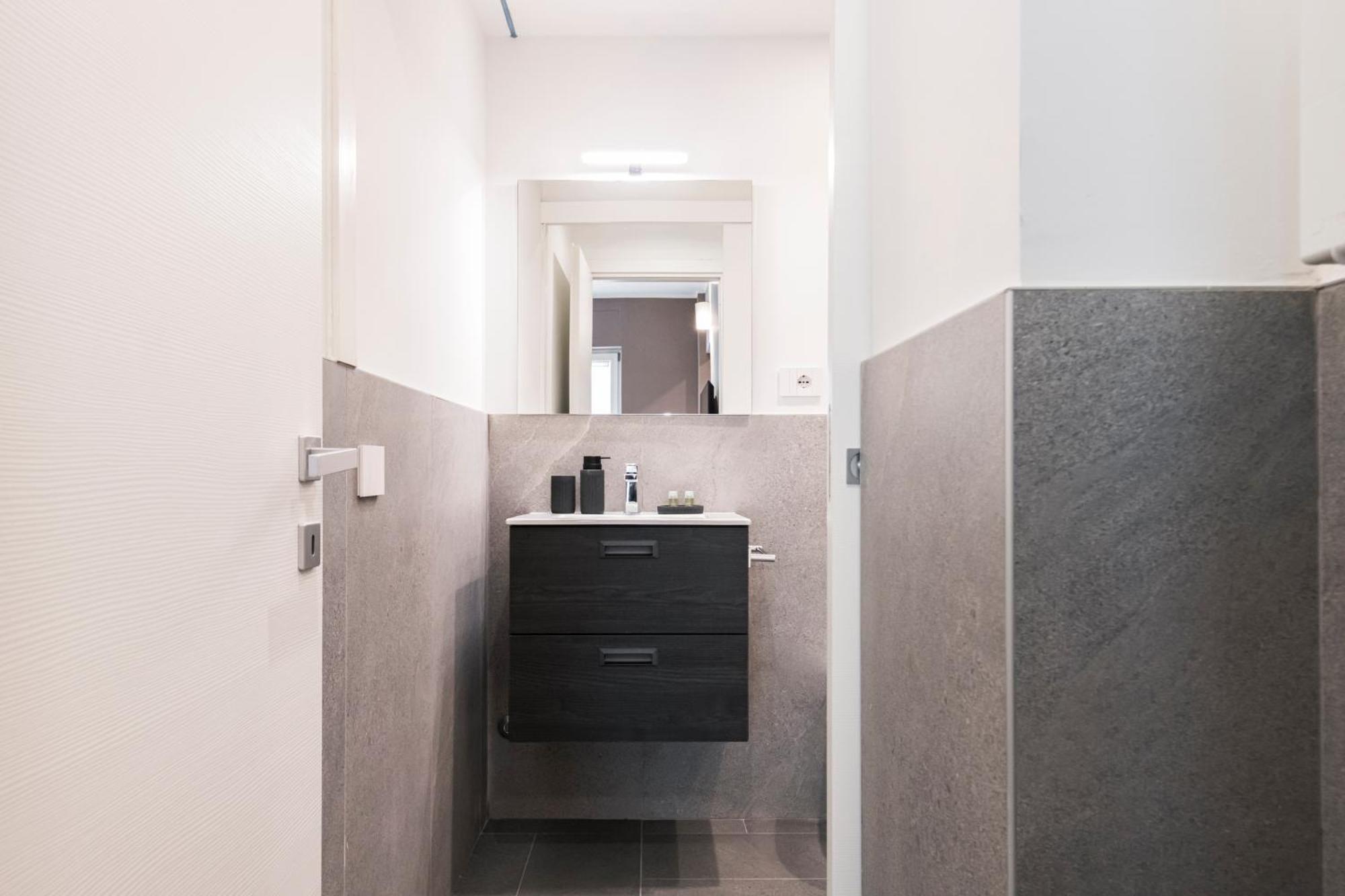 Easylife - Modern With Garden Apartment Milan