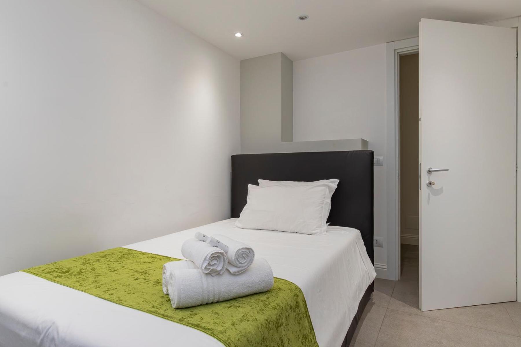 Apartment Xenia - Modern Three-room In Moscova Area Milan