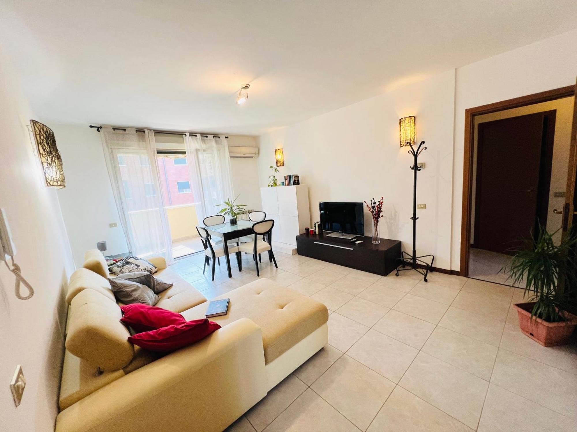 Apartment Very Big With 2 Balcony In Navigli District Milan