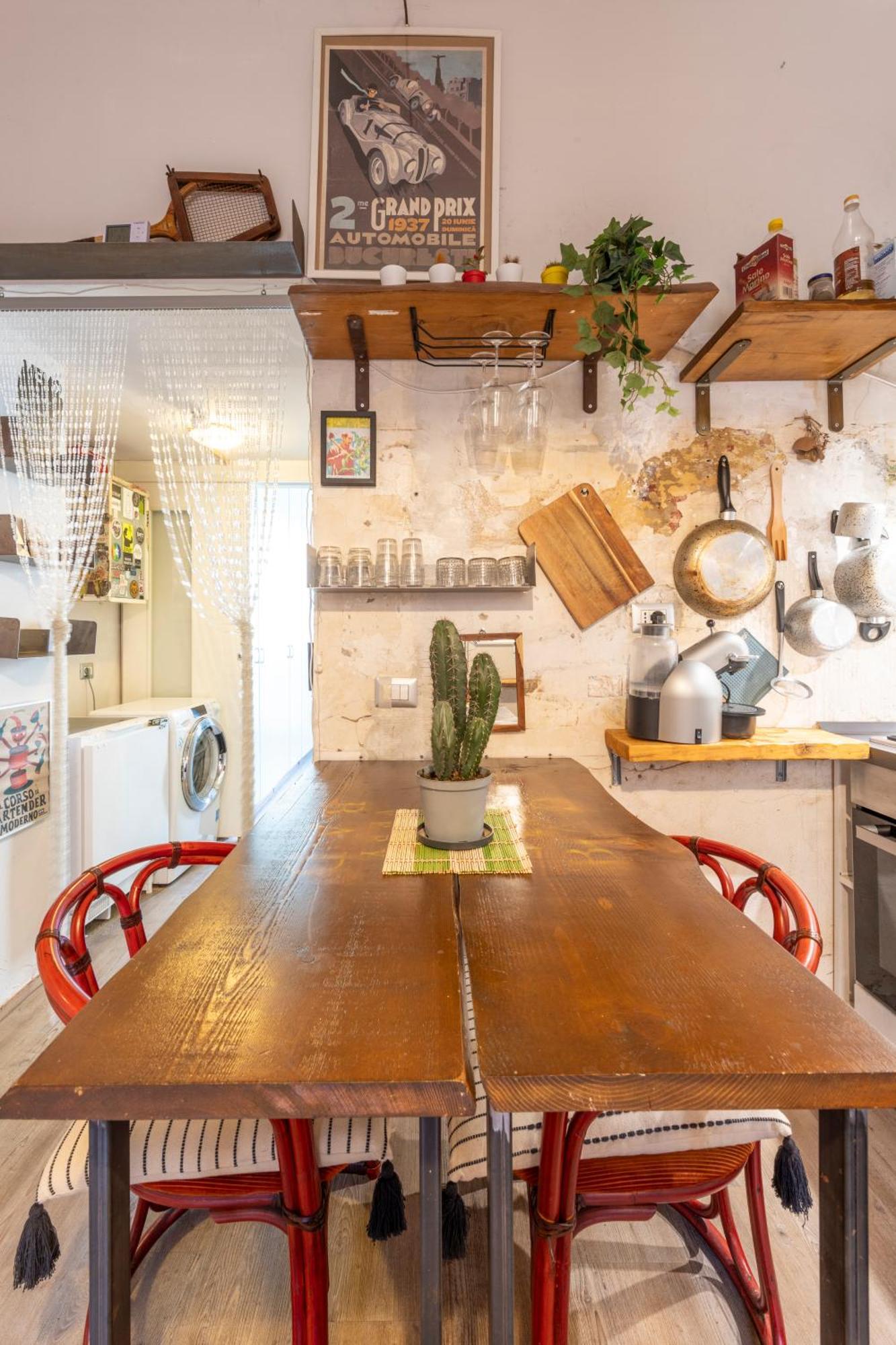 Apartment Bessy House, Near Fondazione Prada Milan