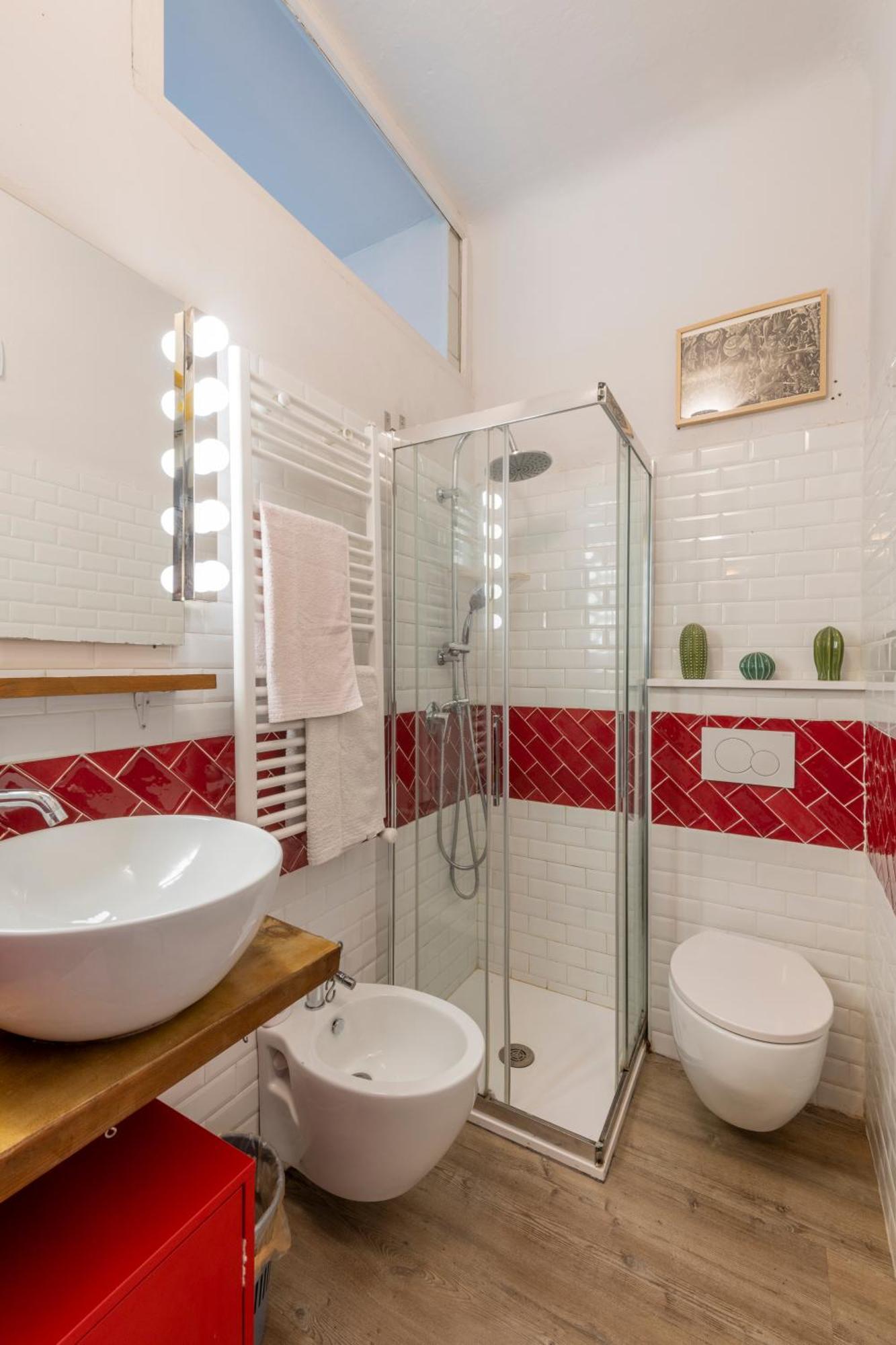 Apartment Bessy House, Near Fondazione Prada Milan