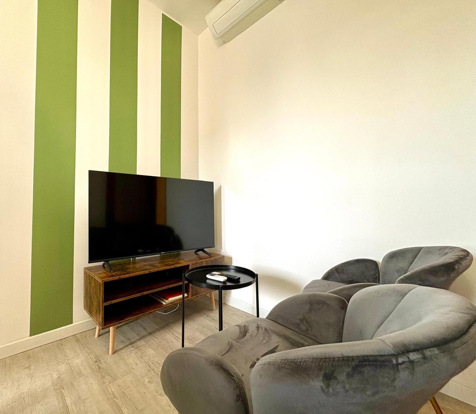 Apartment-navigli-house Of Mirrors * Milan