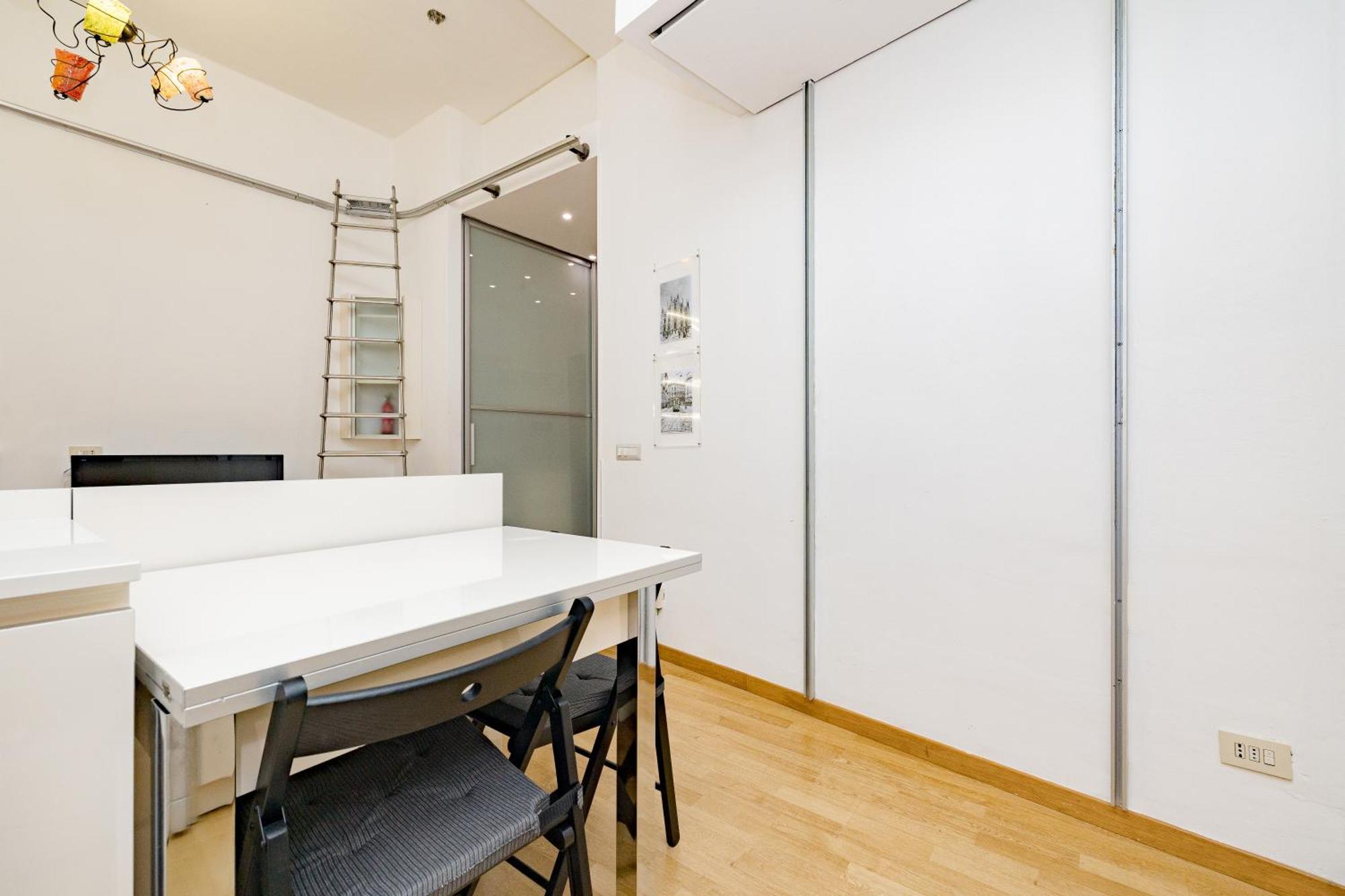 Apartment Minimal Apartment Near Bocconi University *