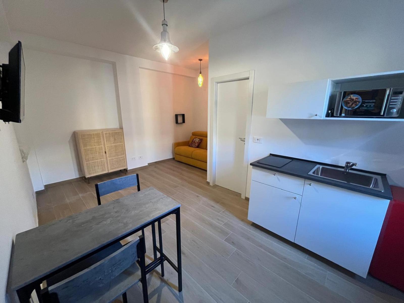 Isola New House Apartment