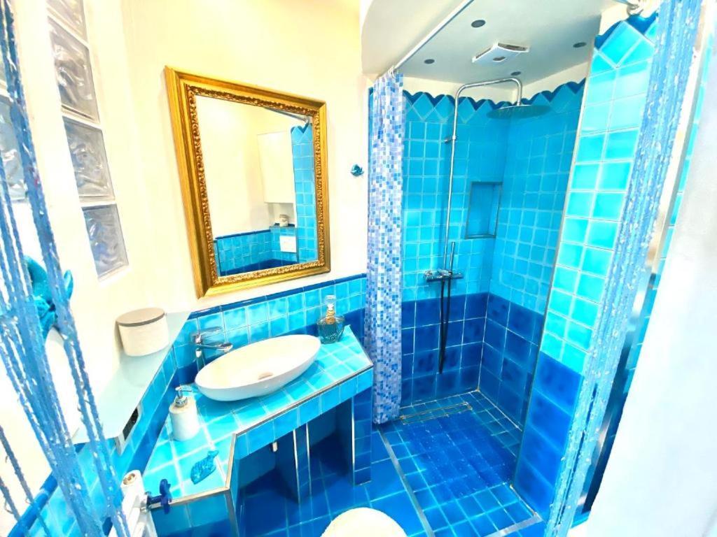 Apartment Bocconi Home, Moderna Ed Elegante, Spazioso E Luminoso, Con Due E Due Bagni *