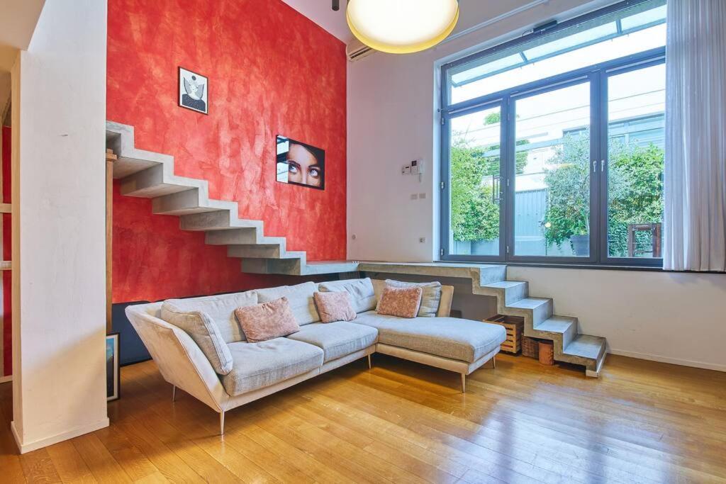 Ampia Casa Indipendente Con Giardino Privato * Milan