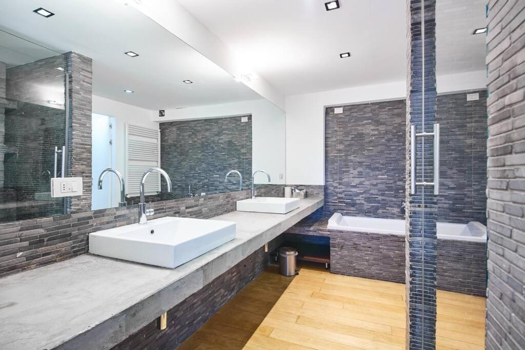 Apartment Ampia Casa Indipendente Con Giardino Privato *