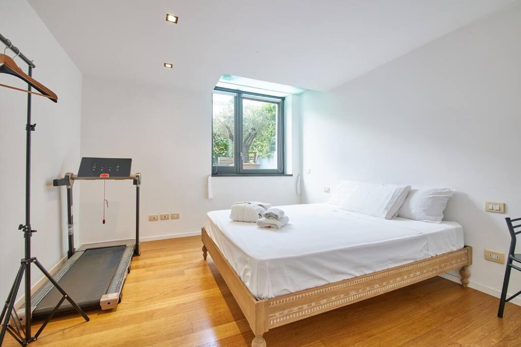 Ampia Casa Indipendente Con Giardino Privato