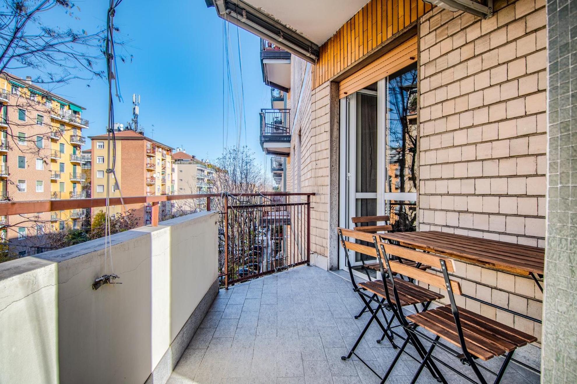 Apartment Via Morgantini 5 Pax Wi-fi Milan