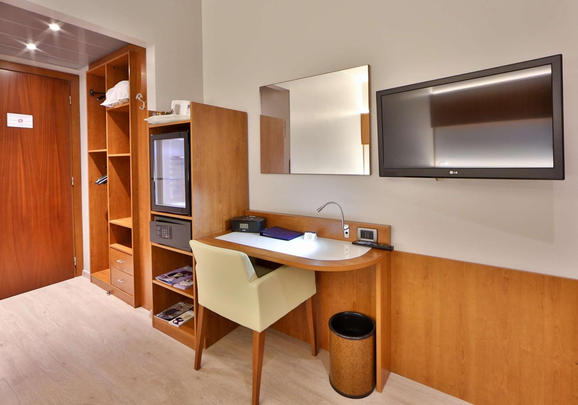 Western Madison 4*